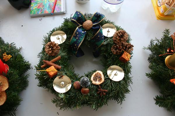 Výroba věnců - 5. 12. 2010