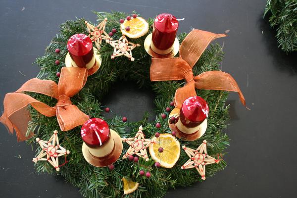 Výroba věnců - 5. 12. 2010