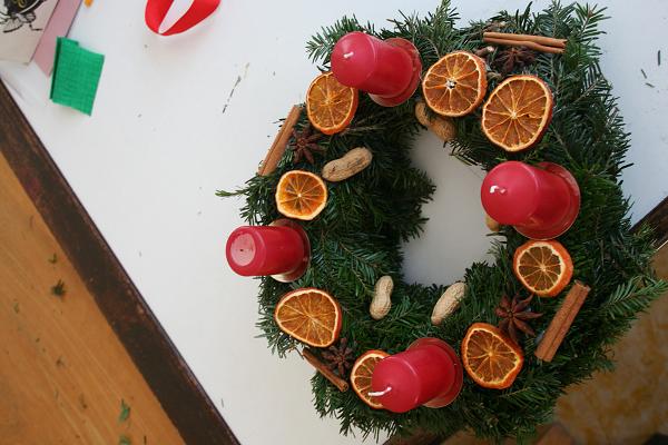 Výroba věnců - 5. 12. 2010