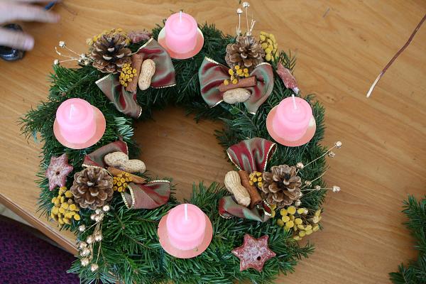 Výroba věnců - 5. 12. 2010