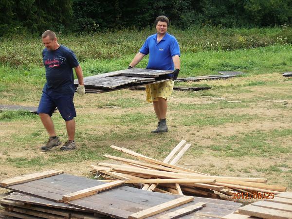 Bourání tábora - 25.-26.8.2012