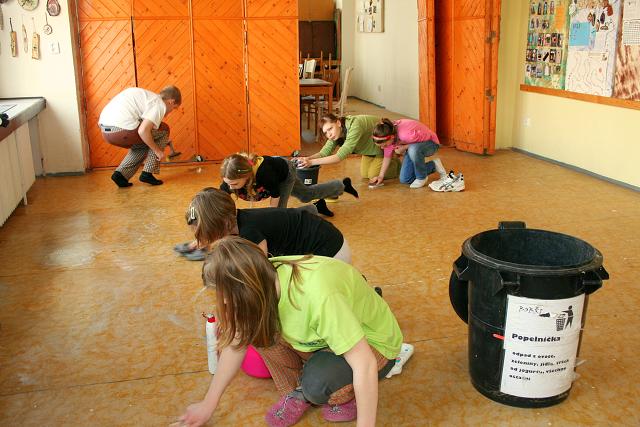 Brigáda v klubovně - 13. 4. 2013