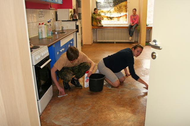 Brigáda v klubovně - 13. 4. 2013