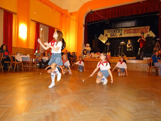 Country bál 7. 3. 2015