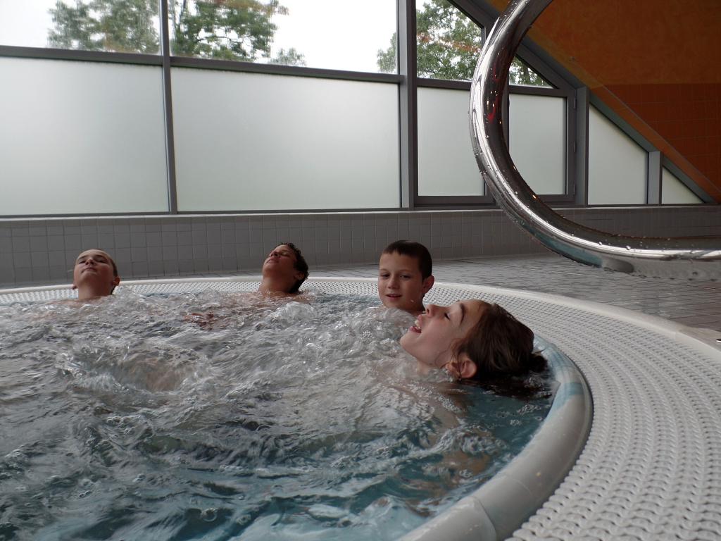 Bazén + kino - 23.-24.9.2017